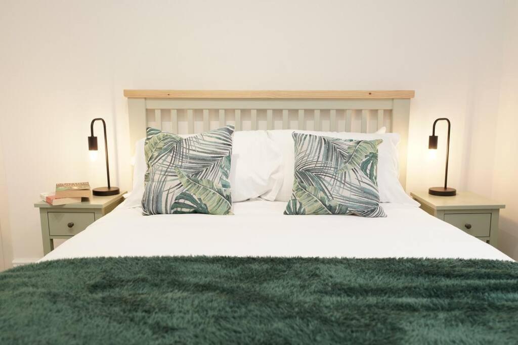 Newly Renovated Modern 4 Bed 3 Bath Apartment ロンドン エクステリア 写真